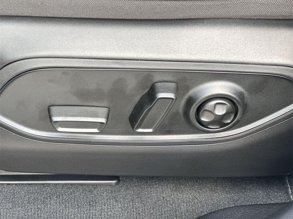 2025 Jeep Grand Cherokee Altitude Quincy MA