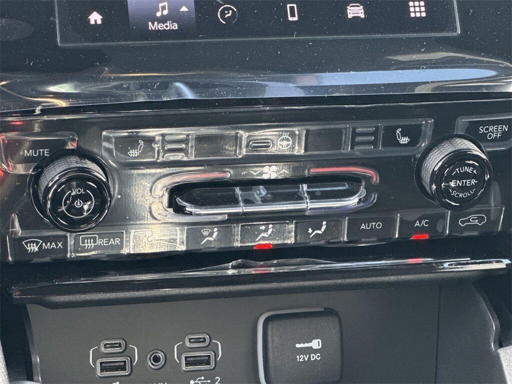 2025 Jeep Grand Cherokee Altitude Quincy MA