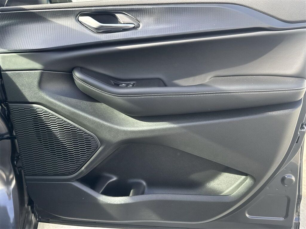 2025 Jeep Grand Cherokee Altitude Quincy MA