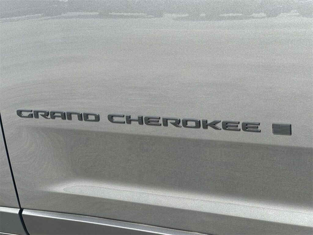 2025 Jeep Grand Cherokee Altitude Quincy MA