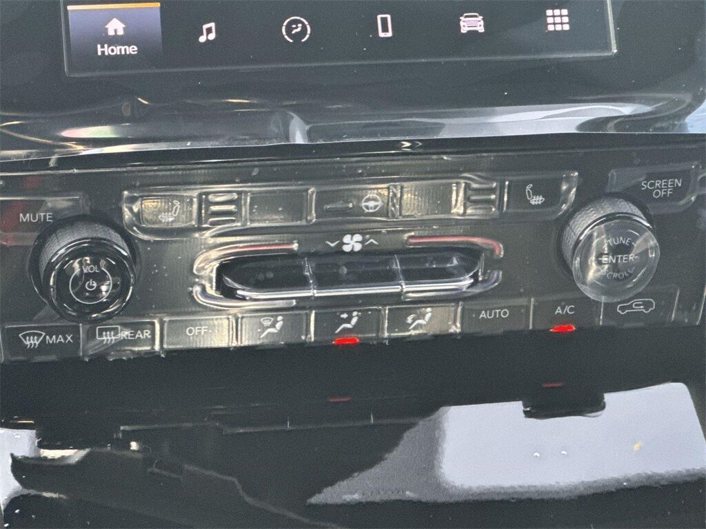 2025 Jeep Grand Cherokee Altitude Quincy MA