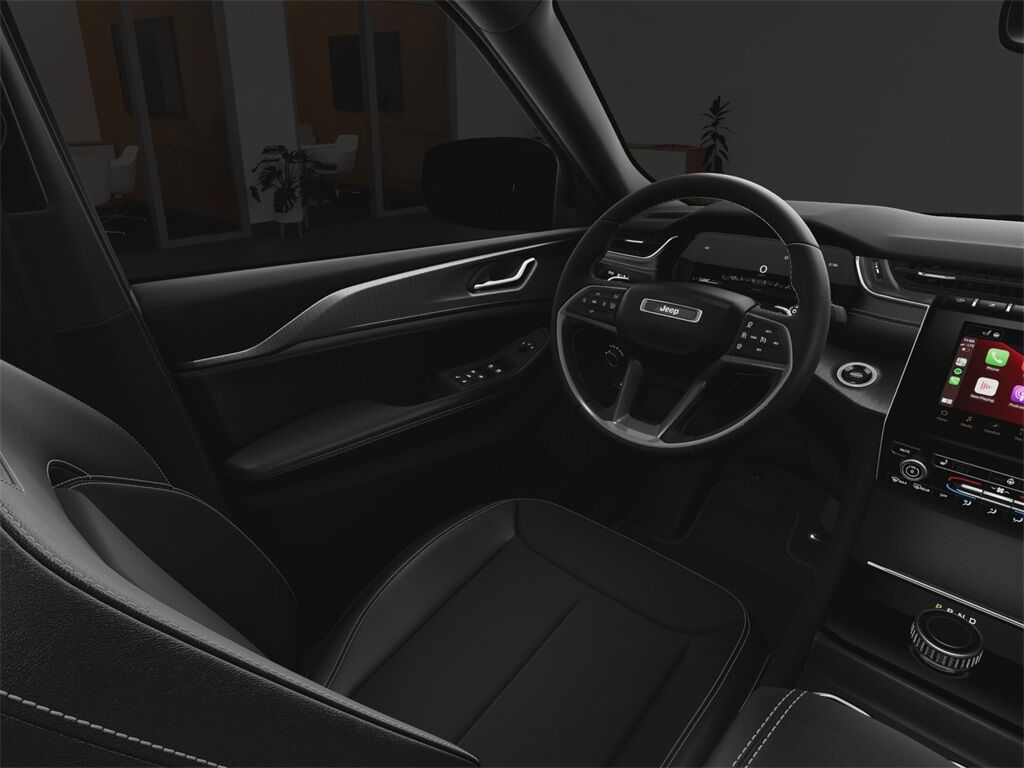 2025 Jeep Grand Cherokee Altitude X Kenosha WI