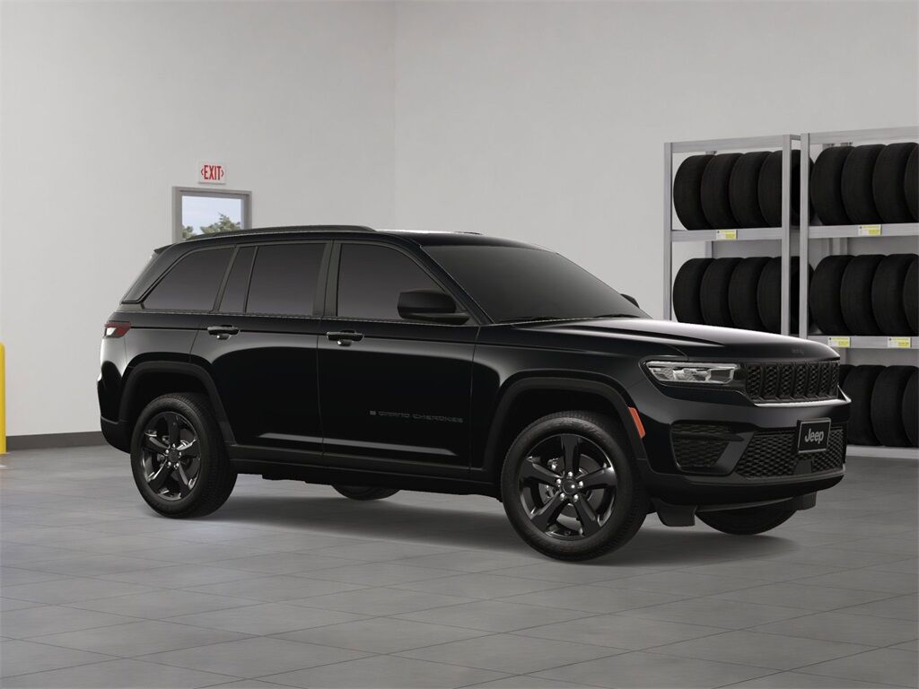 2025 Jeep Grand Cherokee Altitude X Kenosha WI