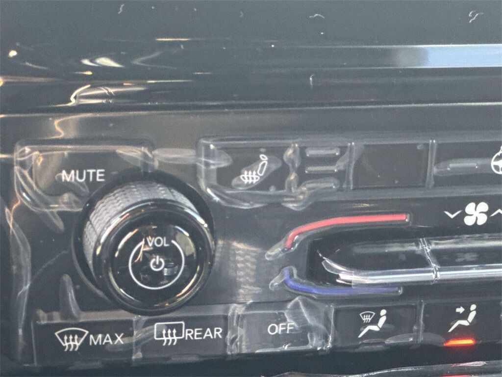 2025 Jeep Grand Cherokee Altitude X Quincy MA