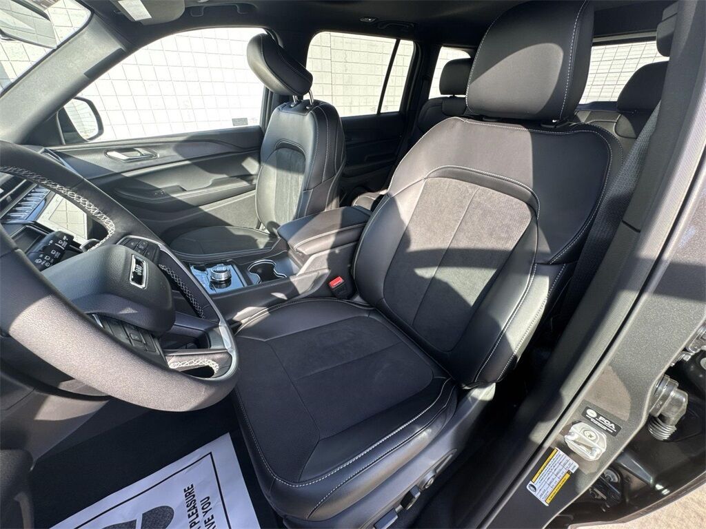 2025 Jeep Grand Cherokee Altitude X Quincy MA