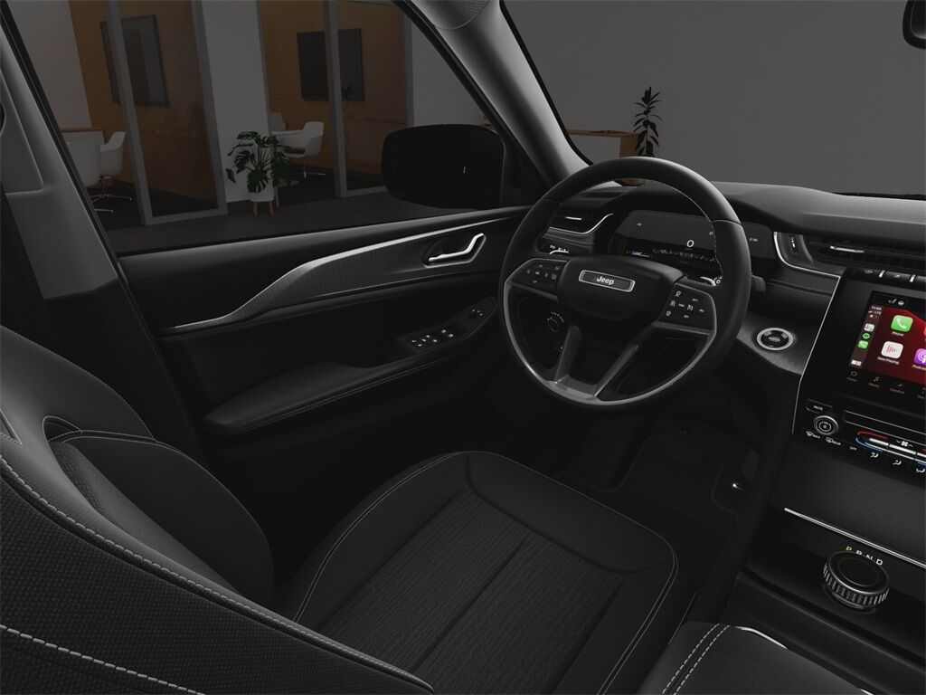 2025 Jeep Grand Cherokee L Laredo Kenosha WI