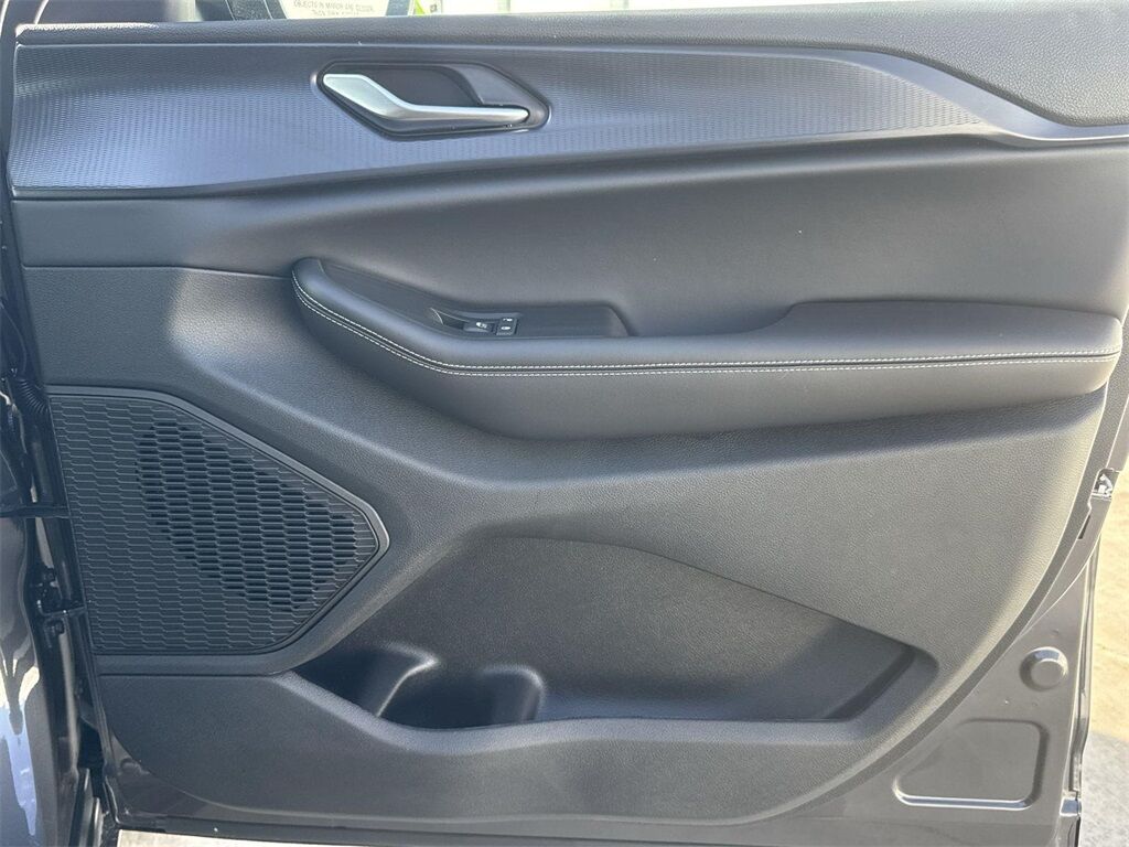 2025 Jeep Grand Cherokee L Laredo Quincy MA