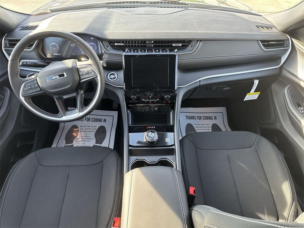 2025 Jeep Grand Cherokee L Laredo Quincy MA