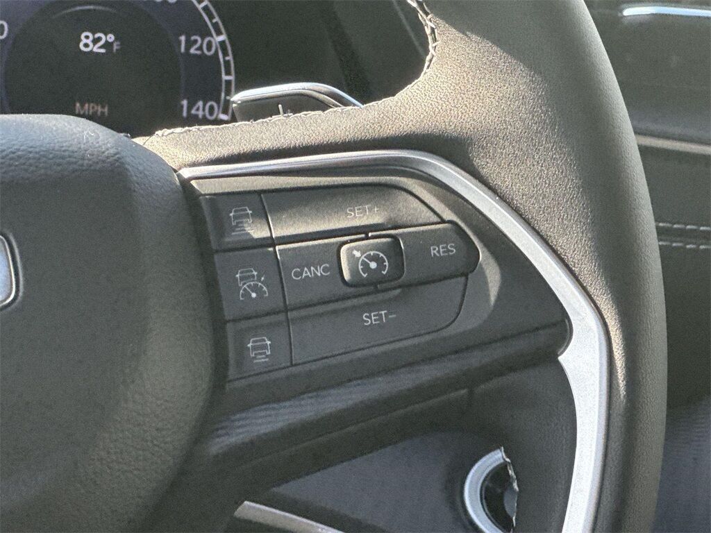 2025 Jeep Grand Cherokee L Laredo Quincy MA