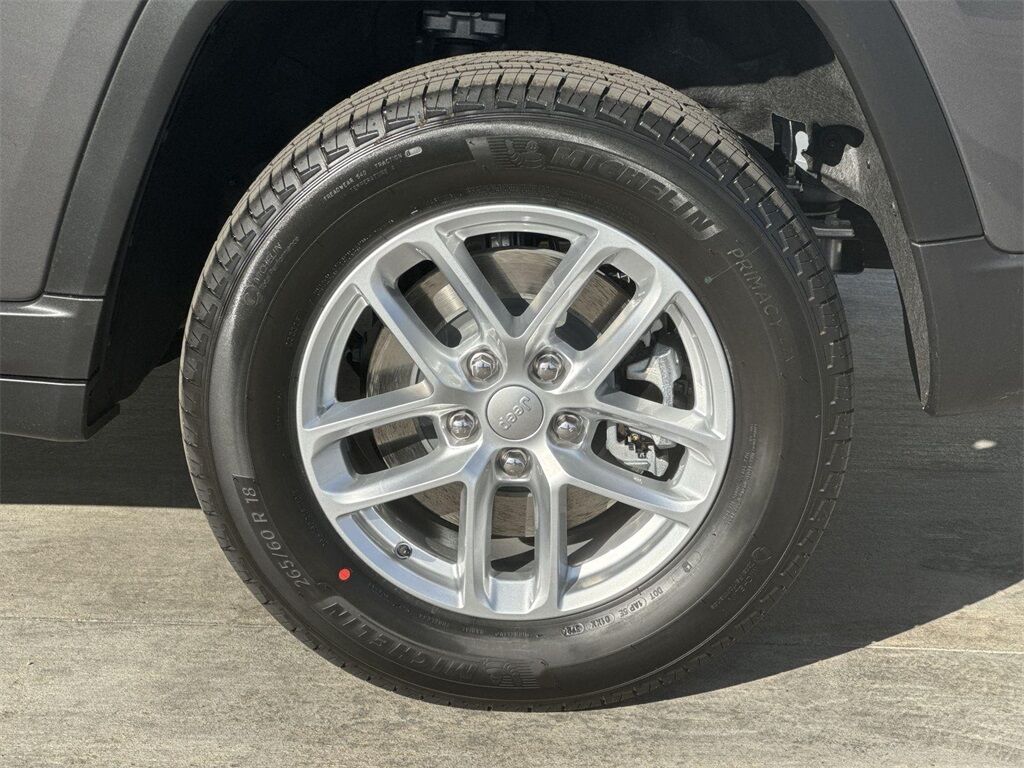 2025 Jeep Grand Cherokee L Laredo Quincy MA