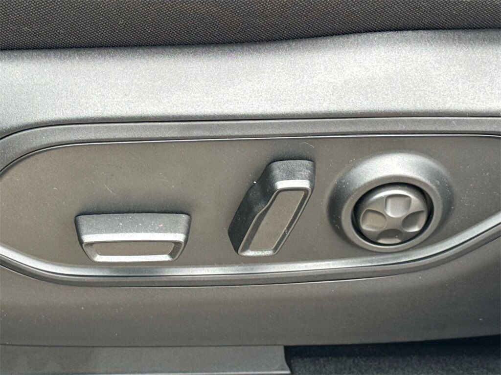 2025 Jeep Grand Cherokee L Laredo Quincy MA