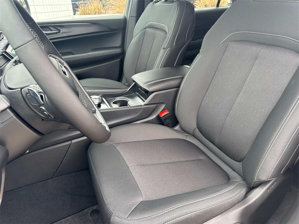 2025 Jeep Grand Cherokee L Laredo Quincy MA