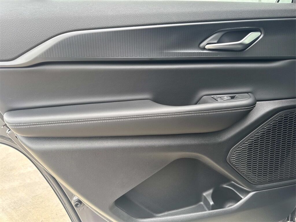 2025 Jeep Grand Cherokee L Laredo Quincy MA