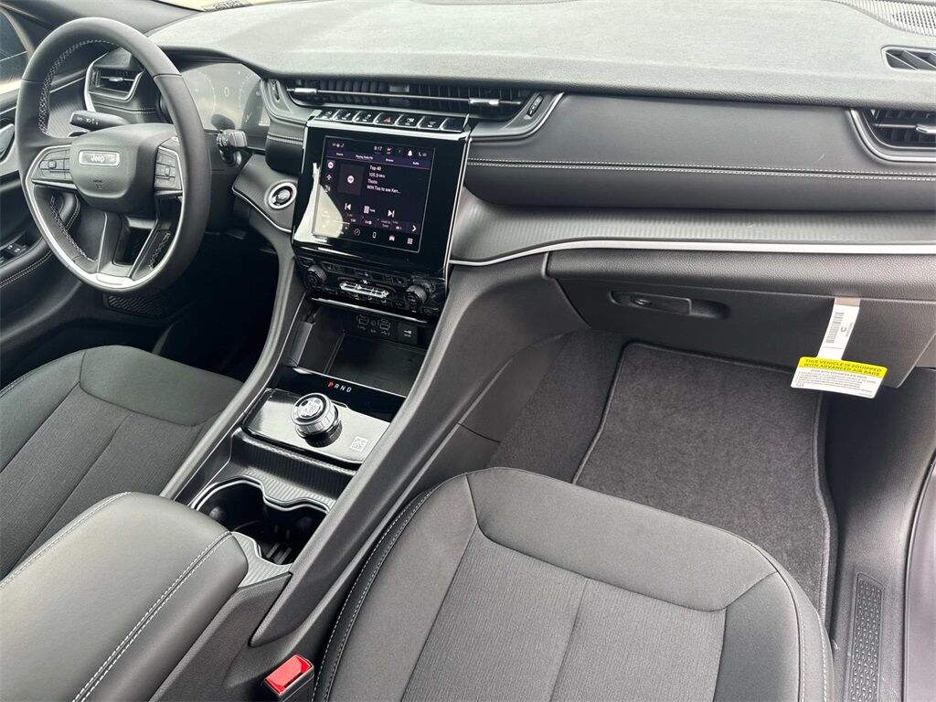 2025 Jeep Grand Cherokee L Laredo Quincy MA