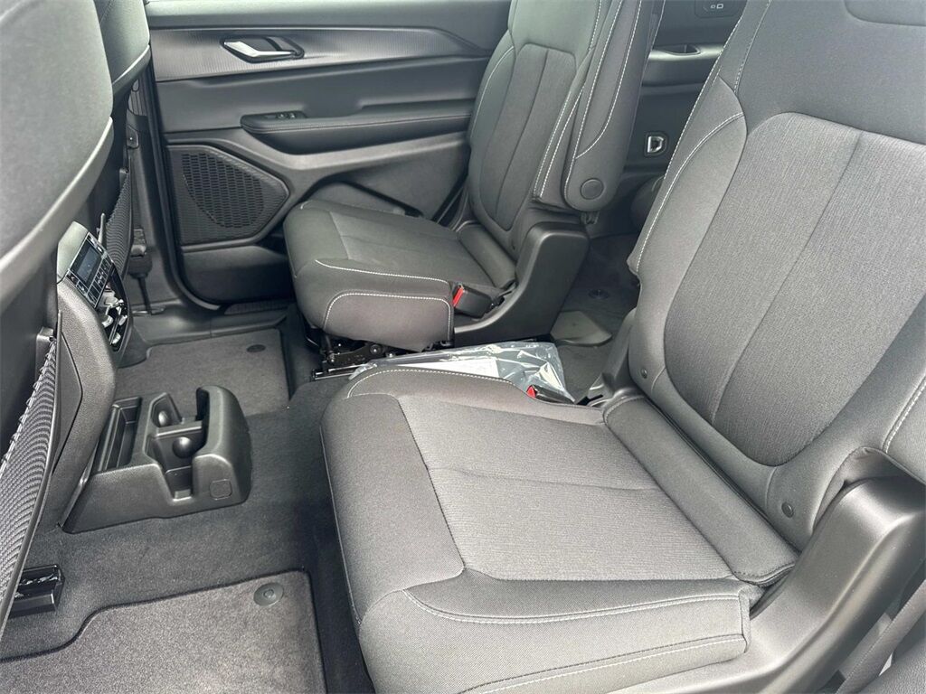 2025 Jeep Grand Cherokee L Laredo Quincy MA