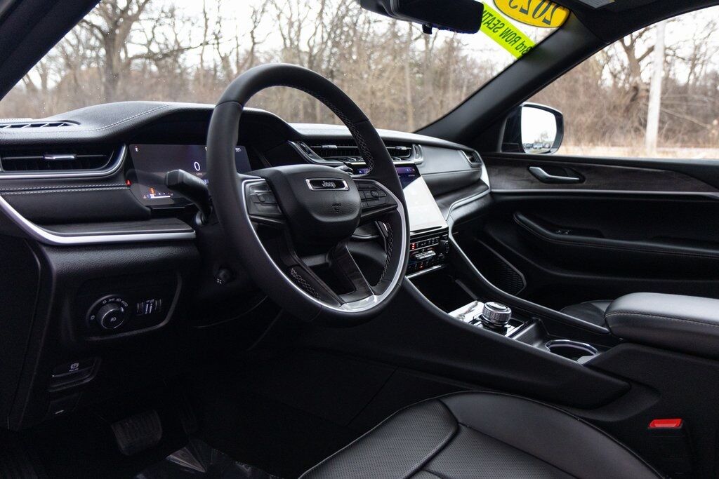 2025 Jeep Grand Cherokee L Limited Kenosha WI