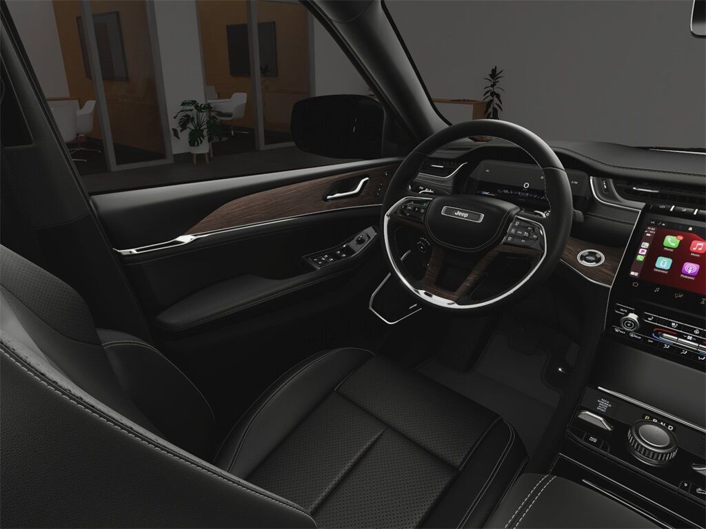 2025 Jeep Grand Cherokee L Overland Kenosha WI