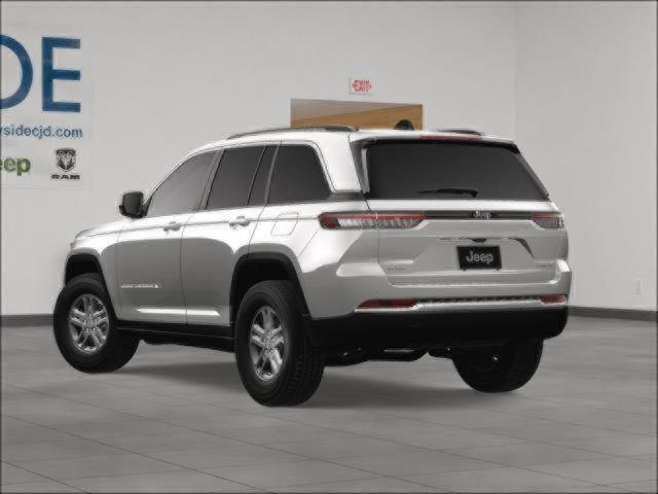 2025 Jeep Grand Cherokee Laredo Bayside NY