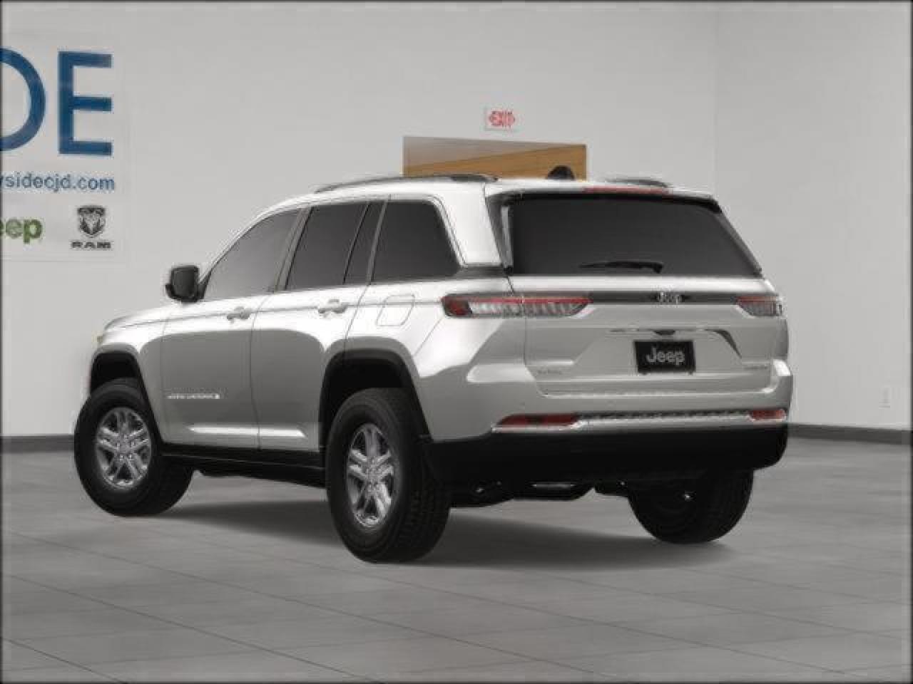 2025 Jeep Grand Cherokee Laredo Bayside NY