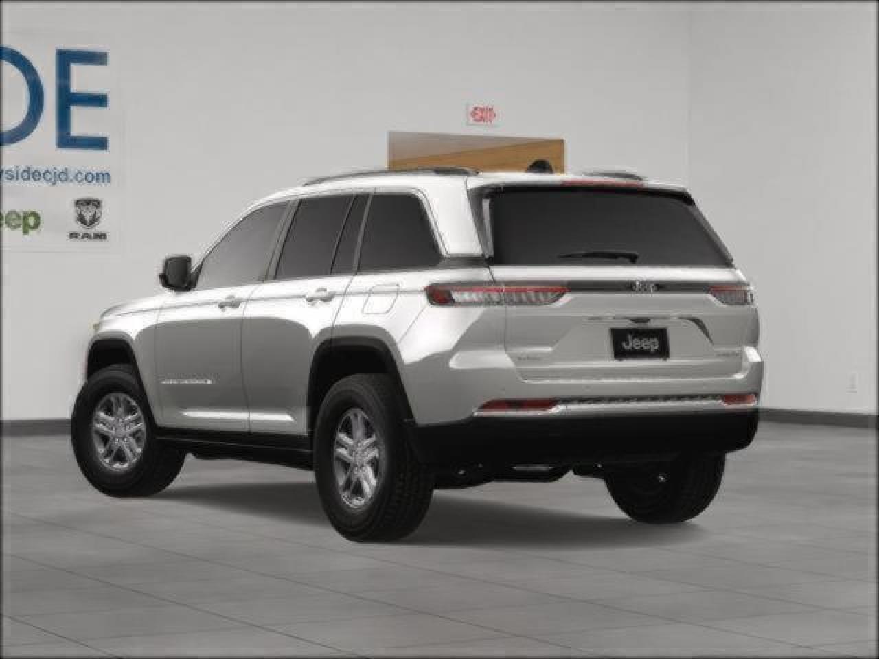 2025 Jeep Grand Cherokee Laredo Bayside NY