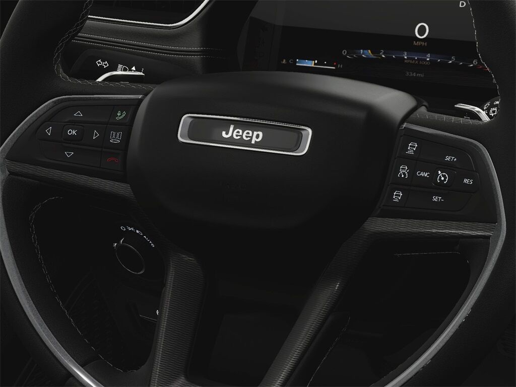 2025 Jeep Grand Cherokee Laredo Kenosha WI