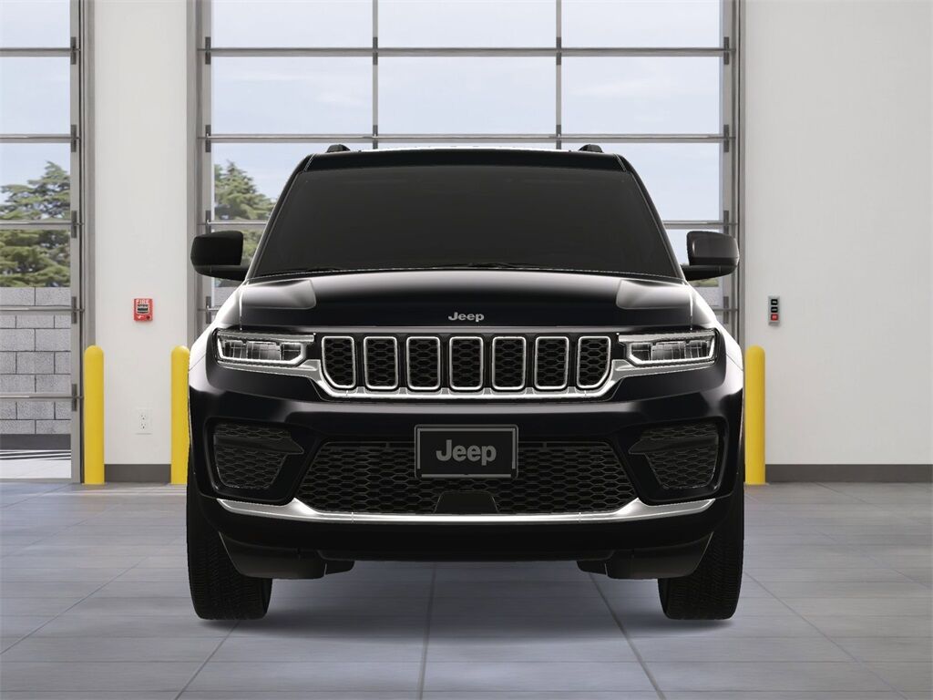2025 Jeep Grand Cherokee Laredo Kenosha WI