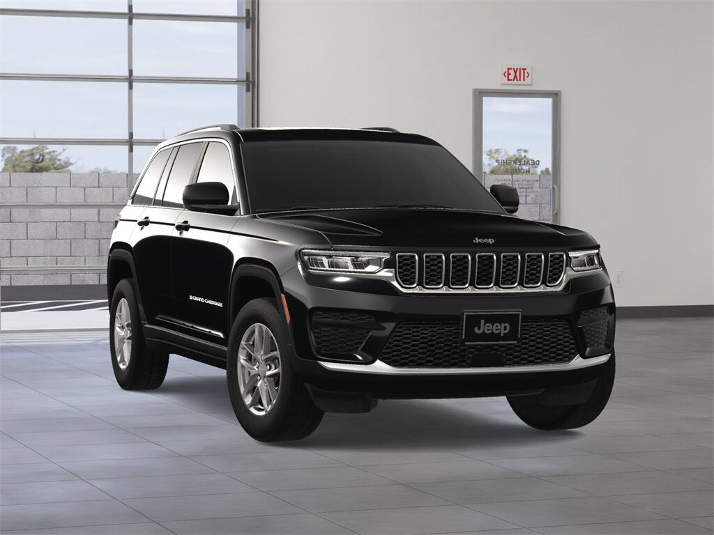 2025 Jeep Grand Cherokee Laredo Kenosha WI