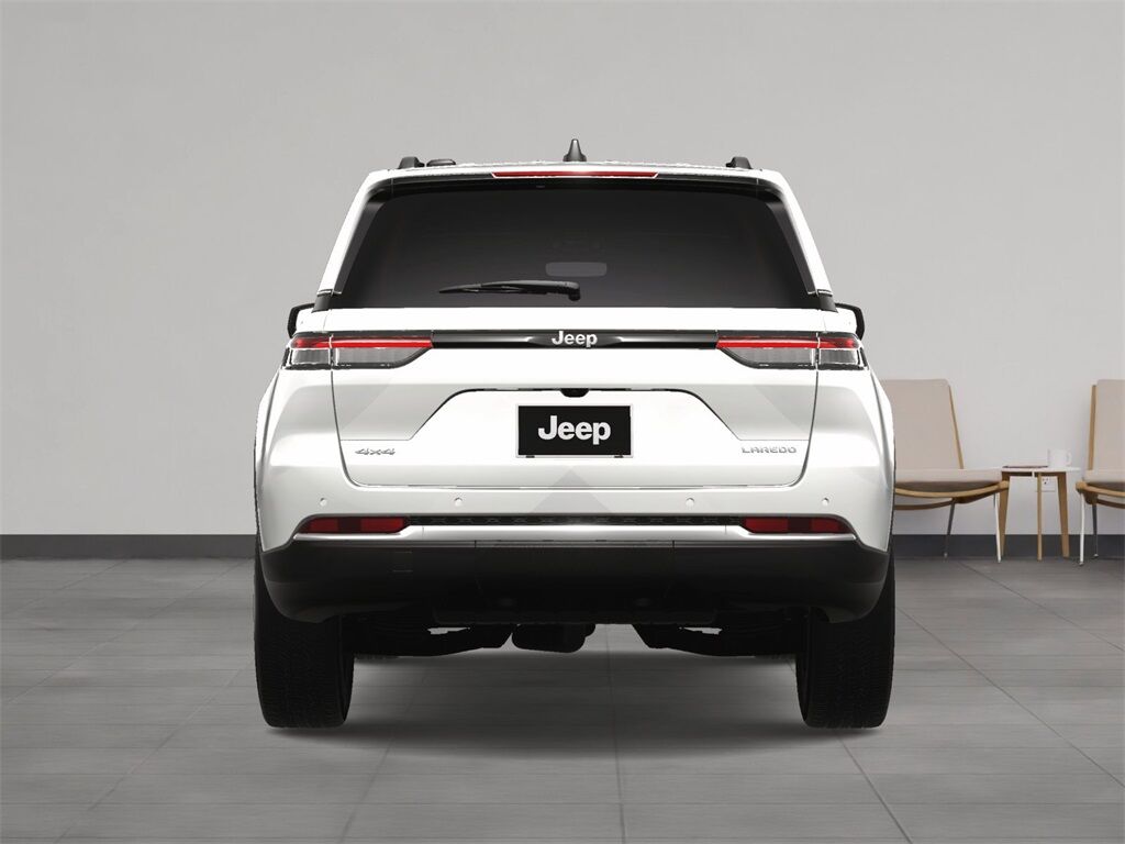 2025 Jeep Grand Cherokee Laredo Kenosha WI