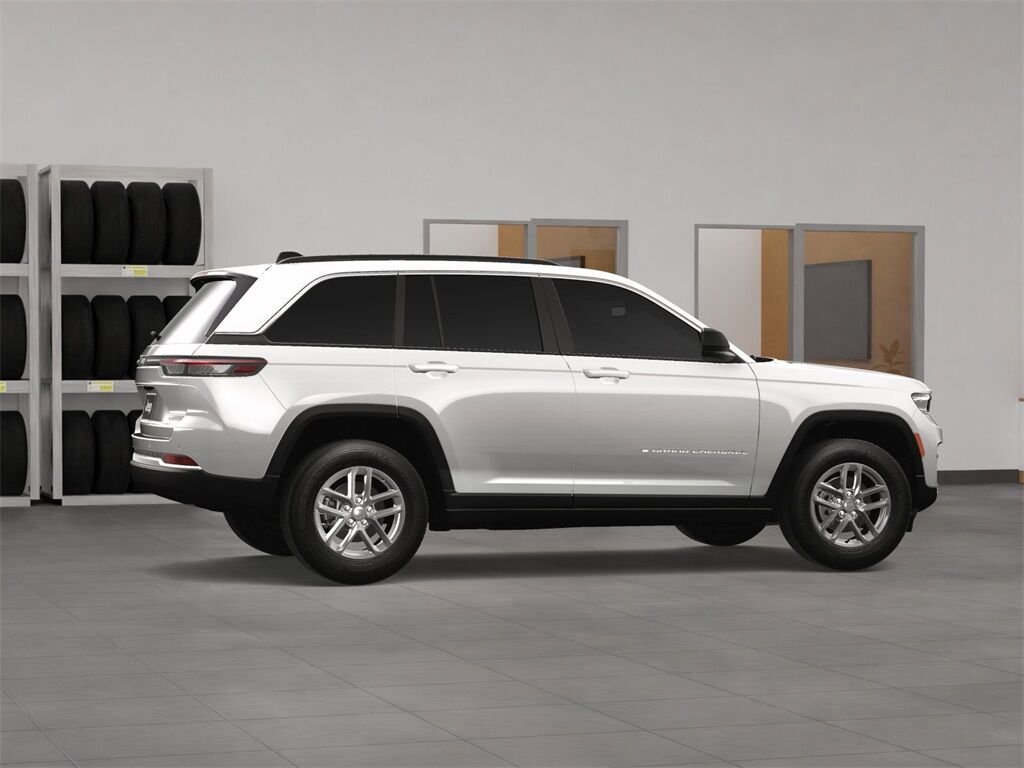 2025 Jeep Grand Cherokee Laredo Kenosha WI