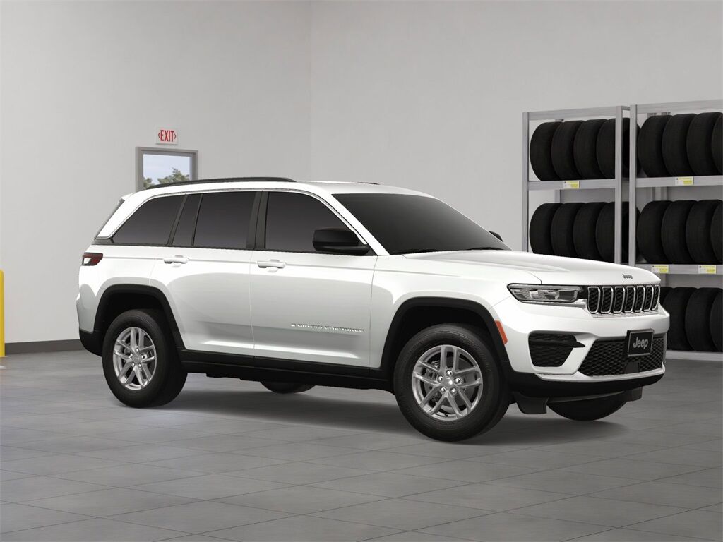 2025 Jeep Grand Cherokee Laredo Kenosha WI