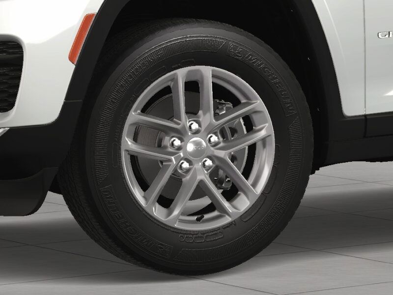 2025 Jeep Grand Cherokee Laredo Kenosha WI