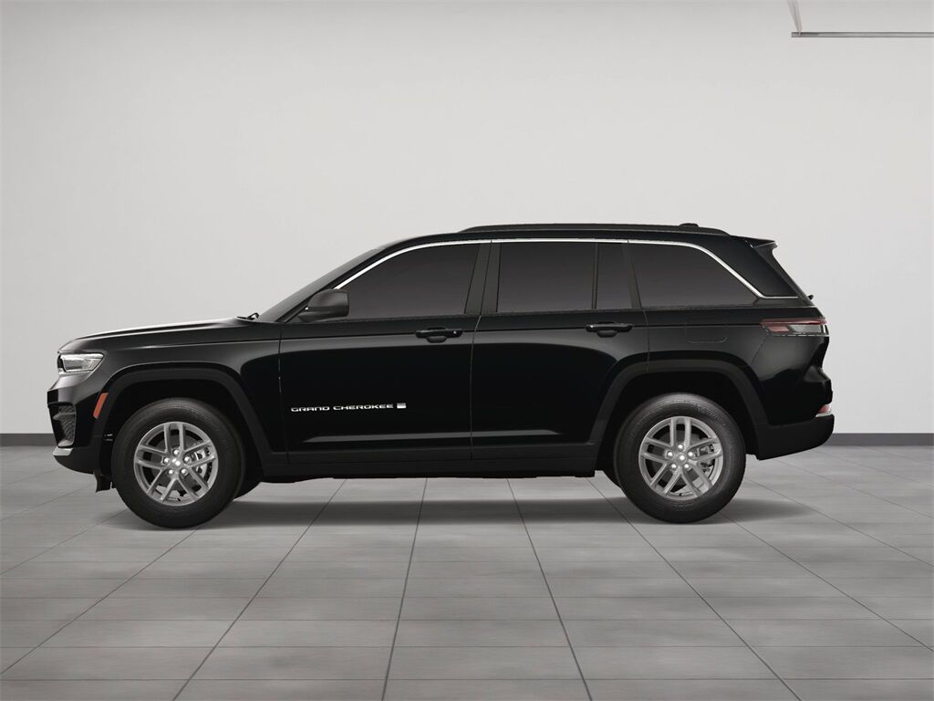 2025 Jeep Grand Cherokee Laredo Kenosha WI