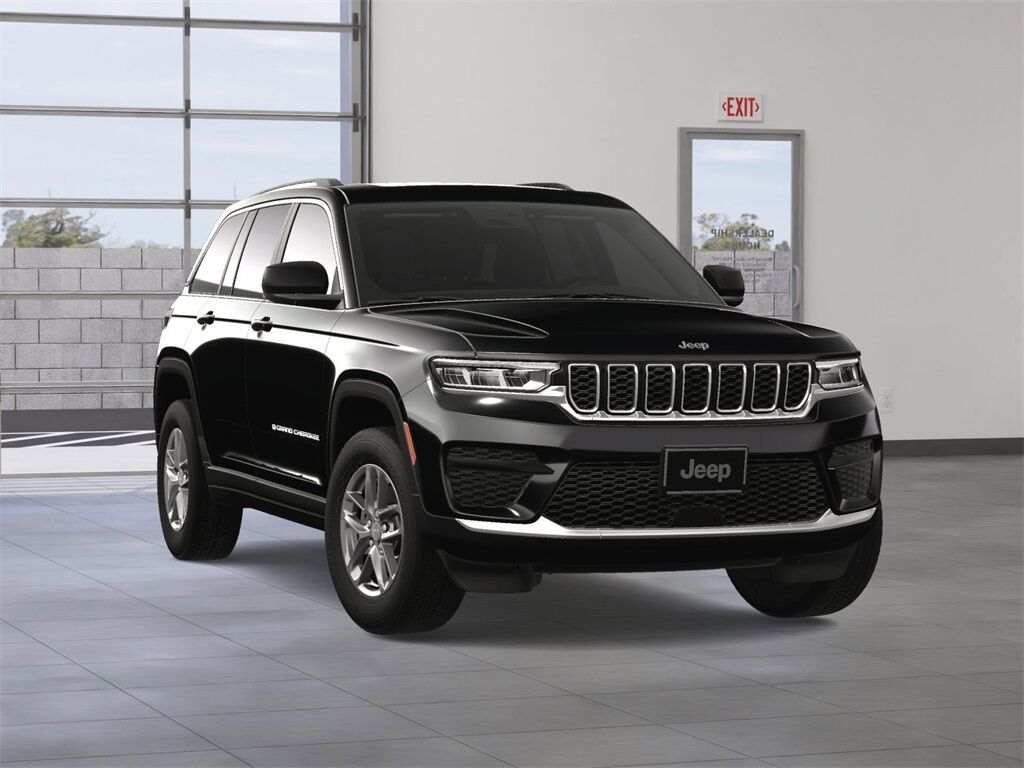 2025 Jeep Grand Cherokee Laredo Kenosha WI