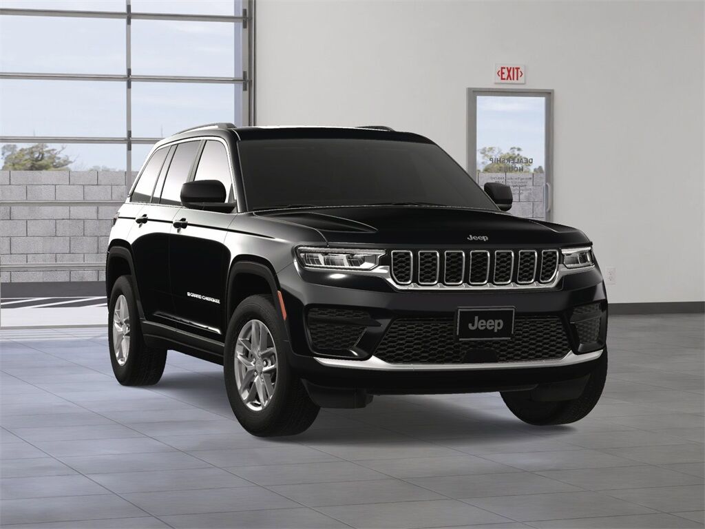 2025 Jeep Grand Cherokee Laredo Racine WI