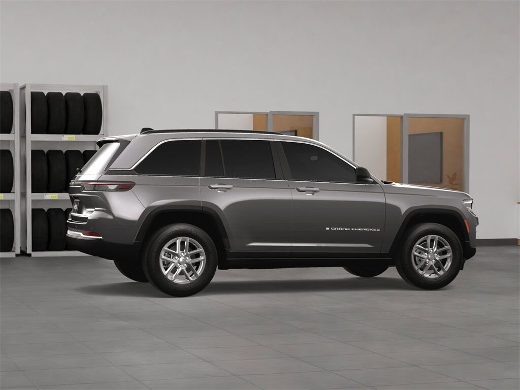 2025 Jeep Grand Cherokee Laredo Racine WI