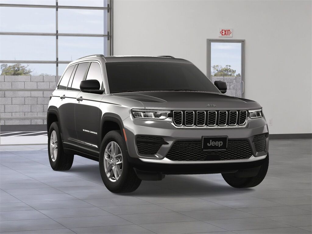 2025 Jeep Grand Cherokee Laredo Racine WI
