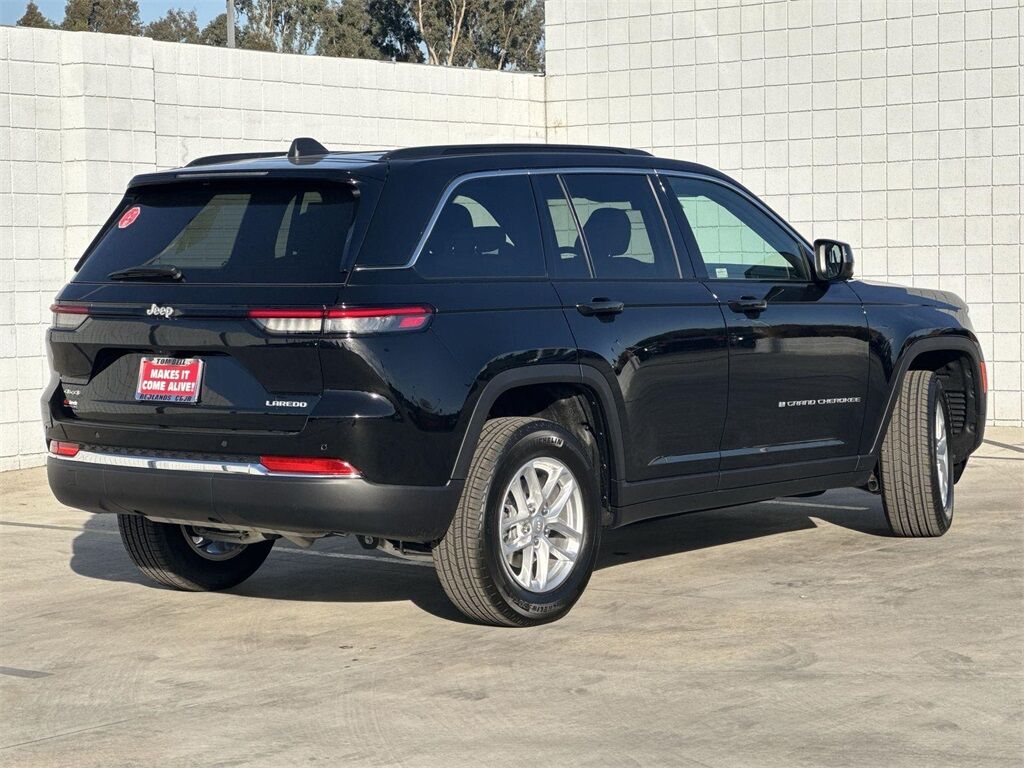 2025 Jeep Grand Cherokee Laredo Quincy MA