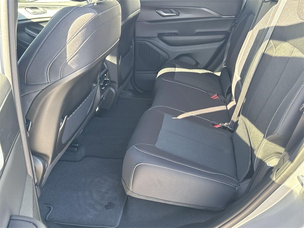 2025 Jeep Grand Cherokee Laredo Quincy MA