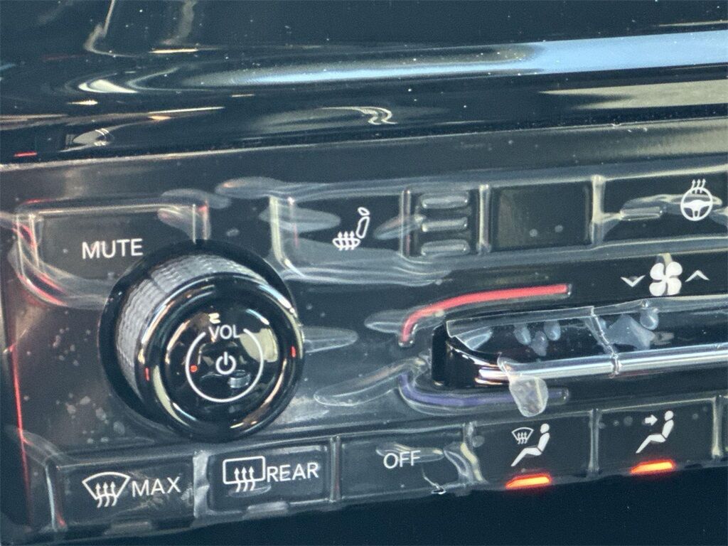 2025 Jeep Grand Cherokee Laredo Quincy MA