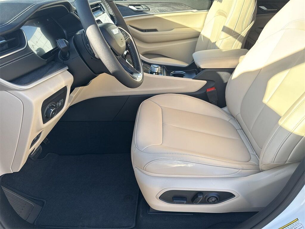 2025 Jeep Grand Cherokee Limited Quincy MA