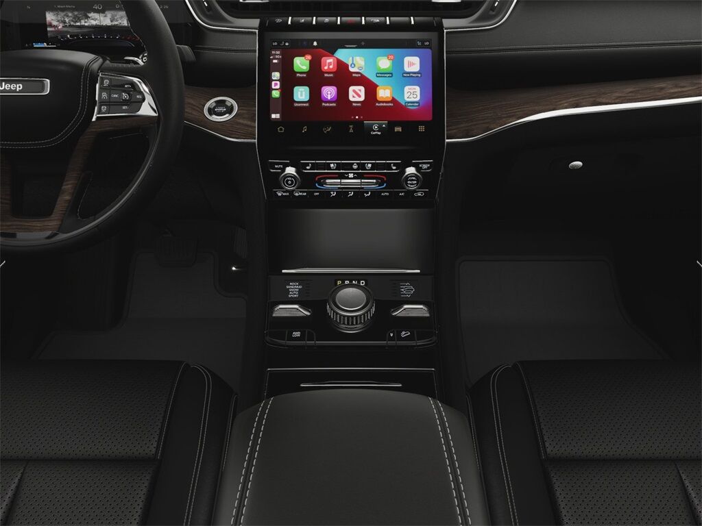 2025 Jeep Grand Cherokee Overland Kenosha WI