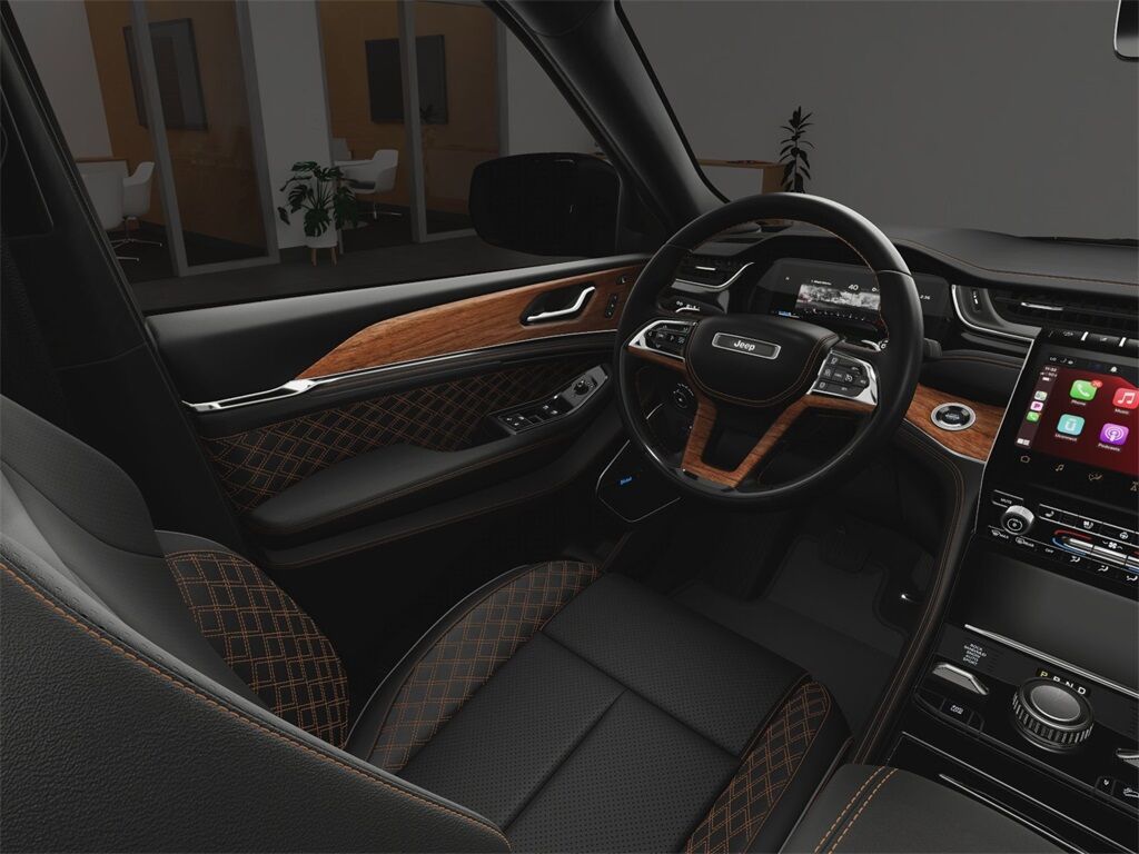 2025 Jeep Grand Cherokee Summit Kenosha WI