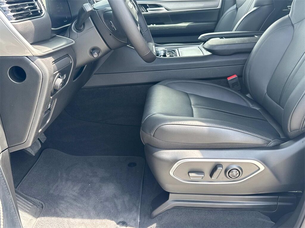 2025 Jeep Wagoneer Base Quincy MA