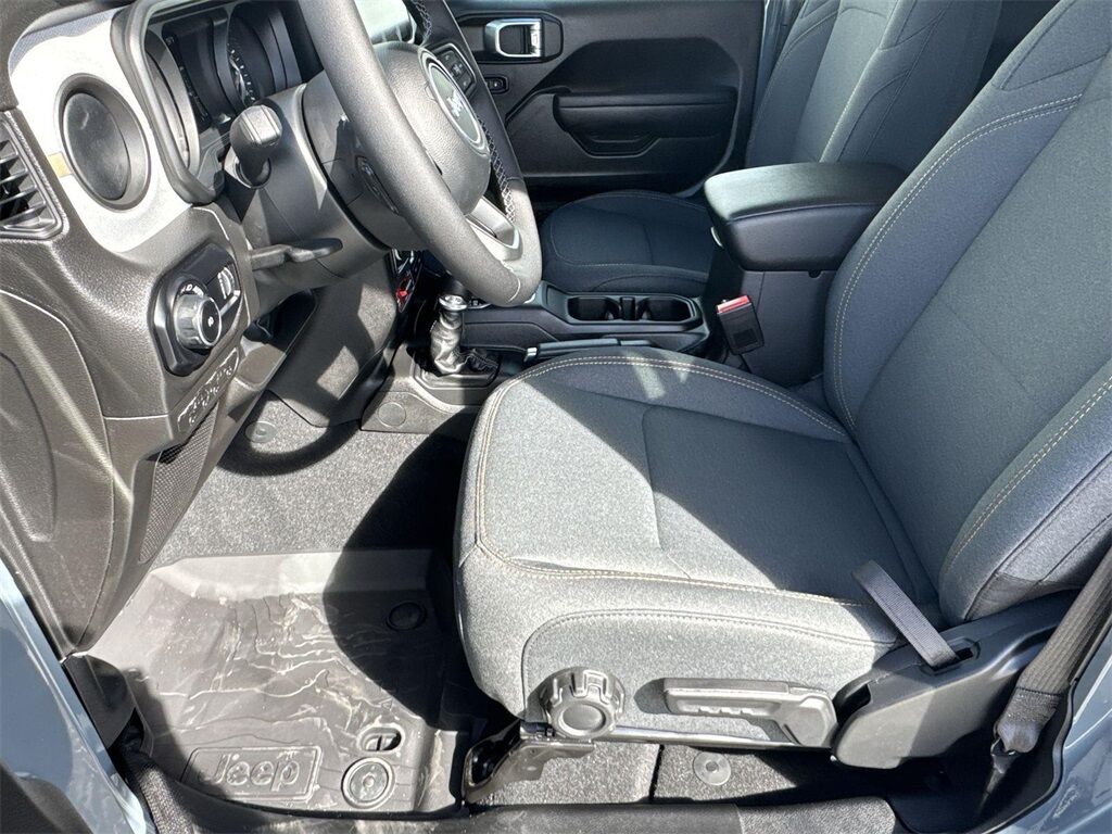 2025 Jeep Wrangler Willys Quincy MA