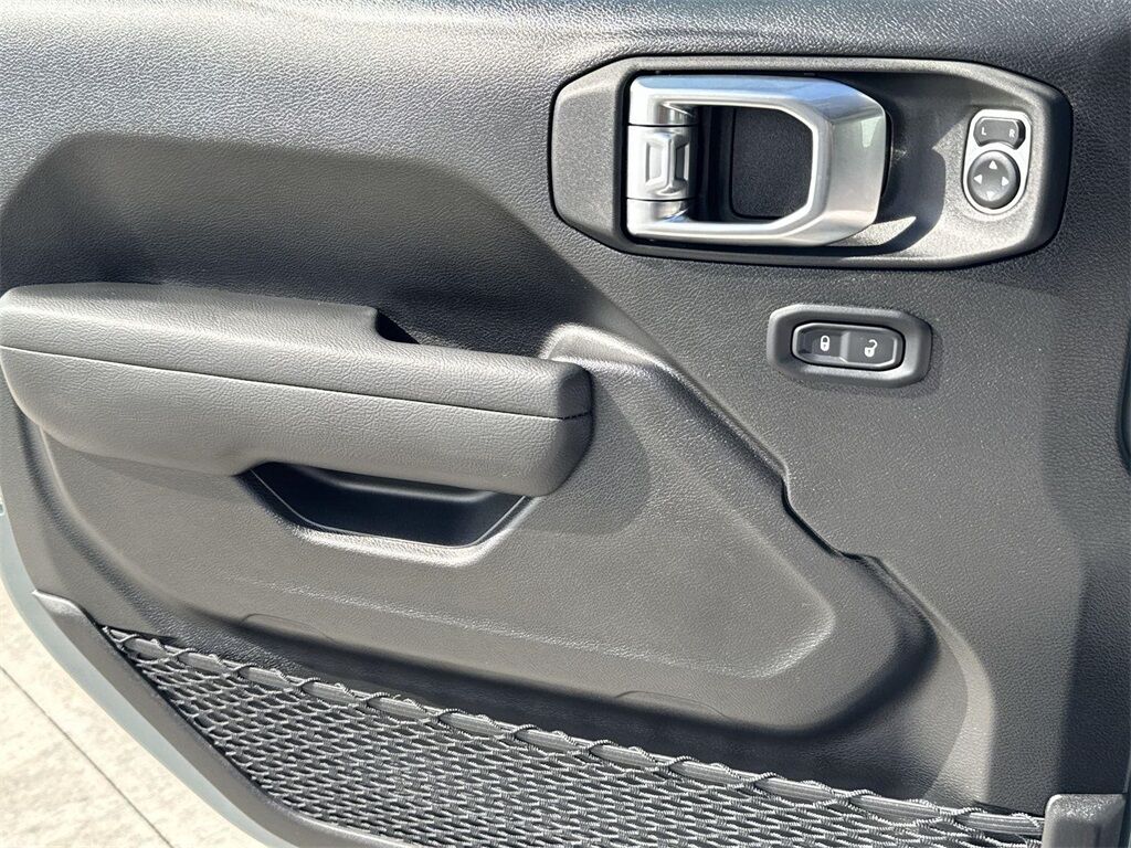 2025 Jeep Wrangler Willys Quincy MA