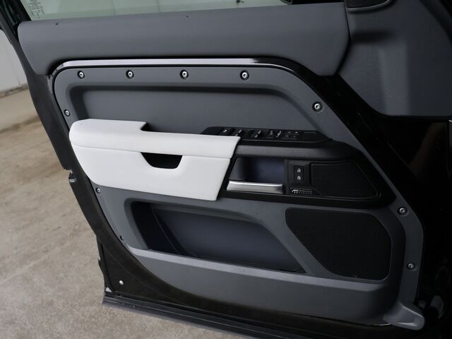 2025 Land Rover Defender 110 V8 Merriam KS
