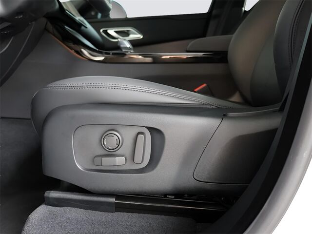 2025 Land Rover Range Rover Velar Dynamic SE Merriam KS