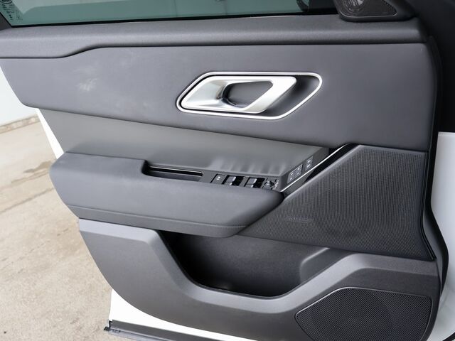 2025 Land Rover Range Rover Velar Dynamic SE Merriam KS