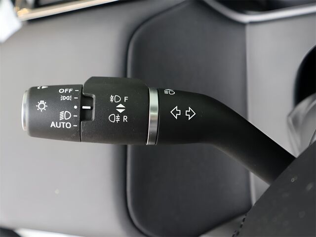 2025 Land Rover Range Rover Velar Dynamic SE Merriam KS