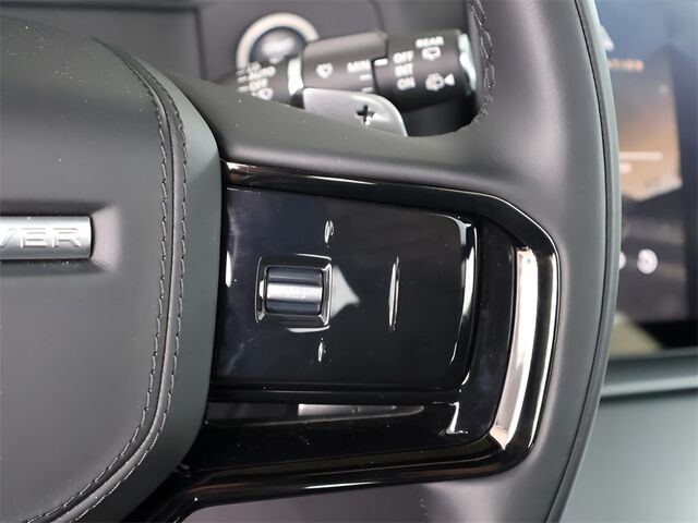 2025 Land Rover Range Rover Velar Dynamic SE Merriam KS